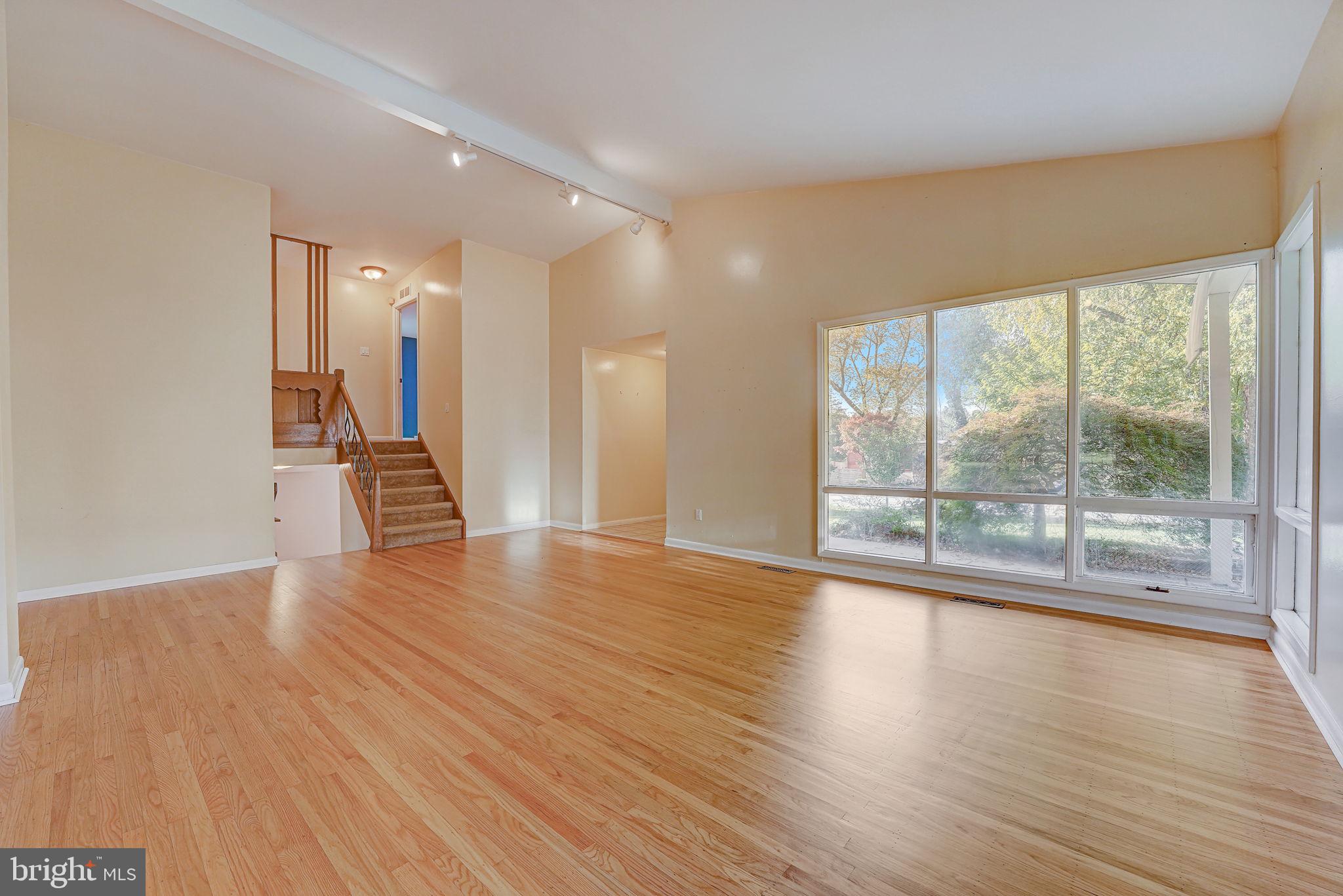 8201 Cobden Road Glenside, PA 19038 - Photo 4 of 31 Gallery Image 4