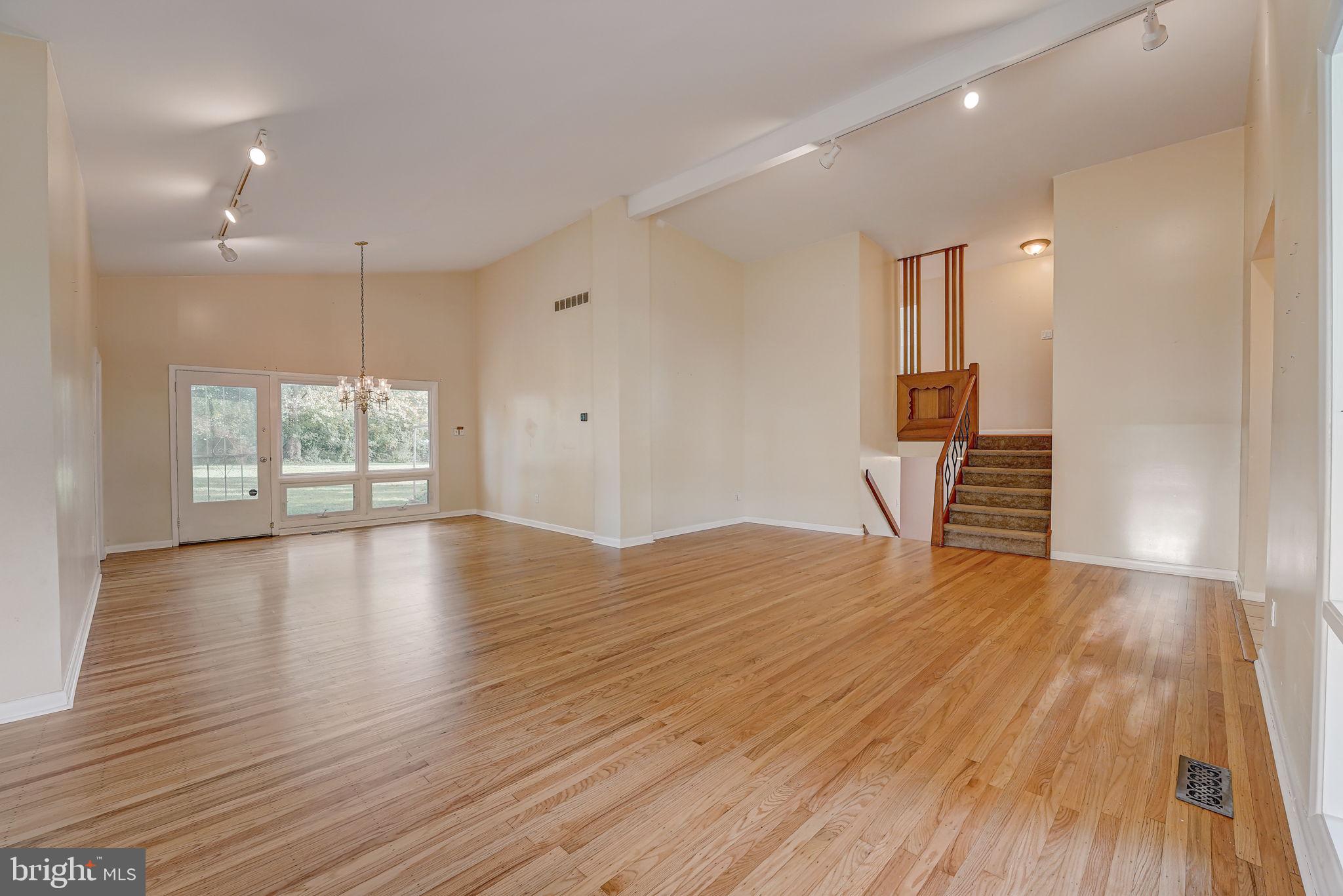 8201 Cobden Road Glenside, PA 19038 - Photo 5 of 31 Gallery Image 5