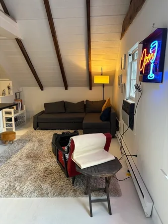 $1,950 | 8 Franklin Street, Unit 10, Marblehead, MA 01945