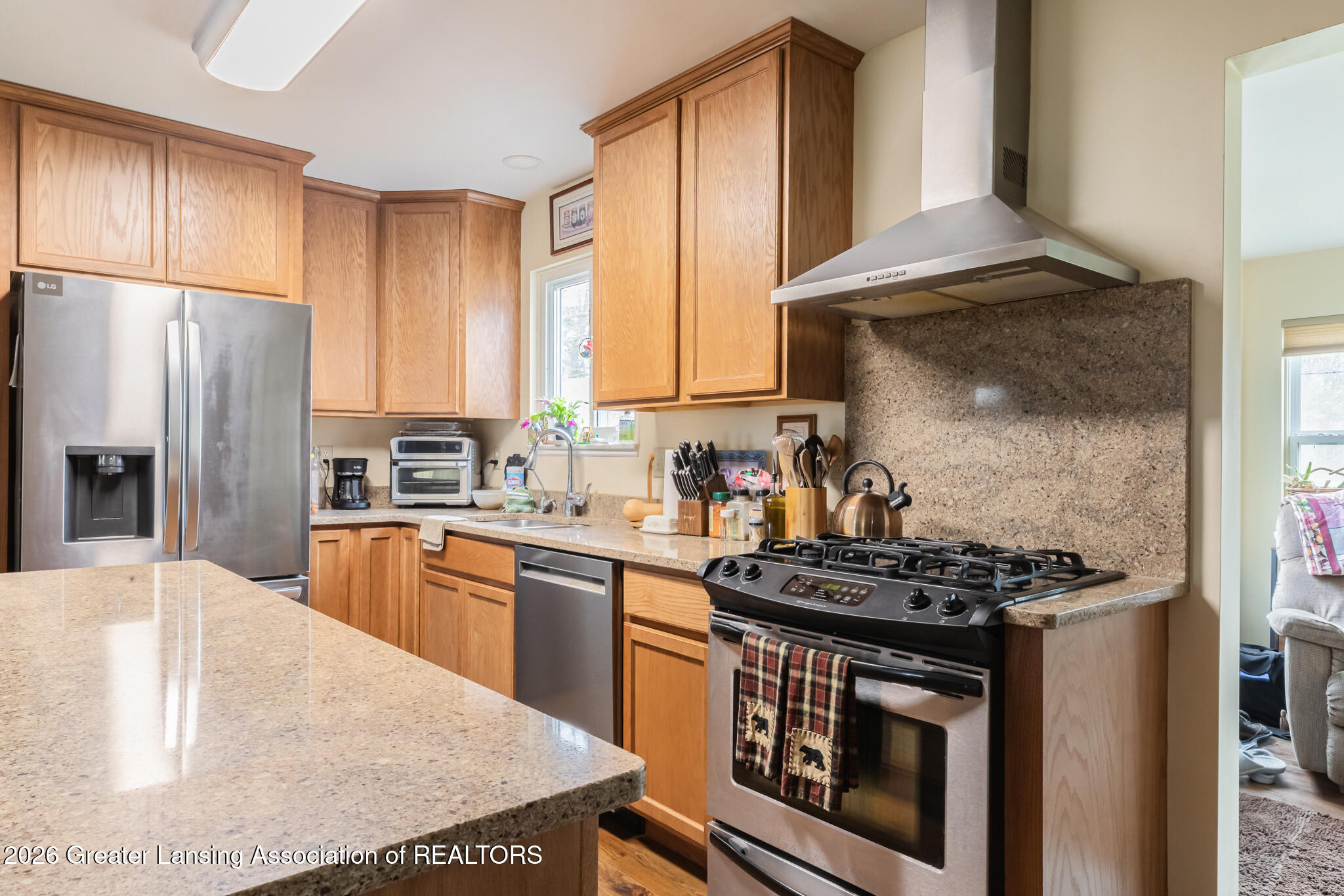 4001 South Latson Road Howell, MI 48843 - Photo 8 of 20 Kitchen