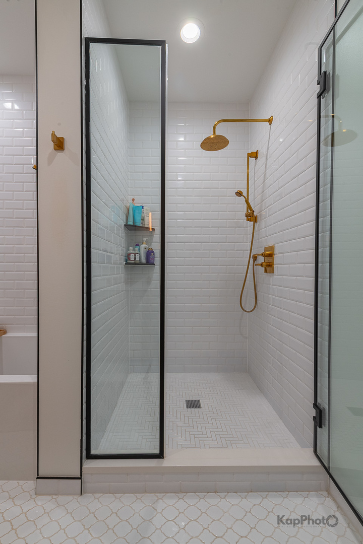 2646 West Augusta Boulevard, Unit 1 Chicago, IL 60622 - Photo 18 of 34