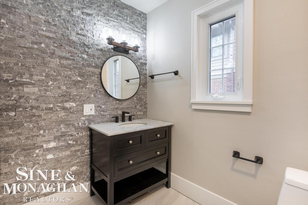 705 Lincoln Road Grosse Pointe, MI 48230 - Photo 14 of 33 50071297-13.JPG