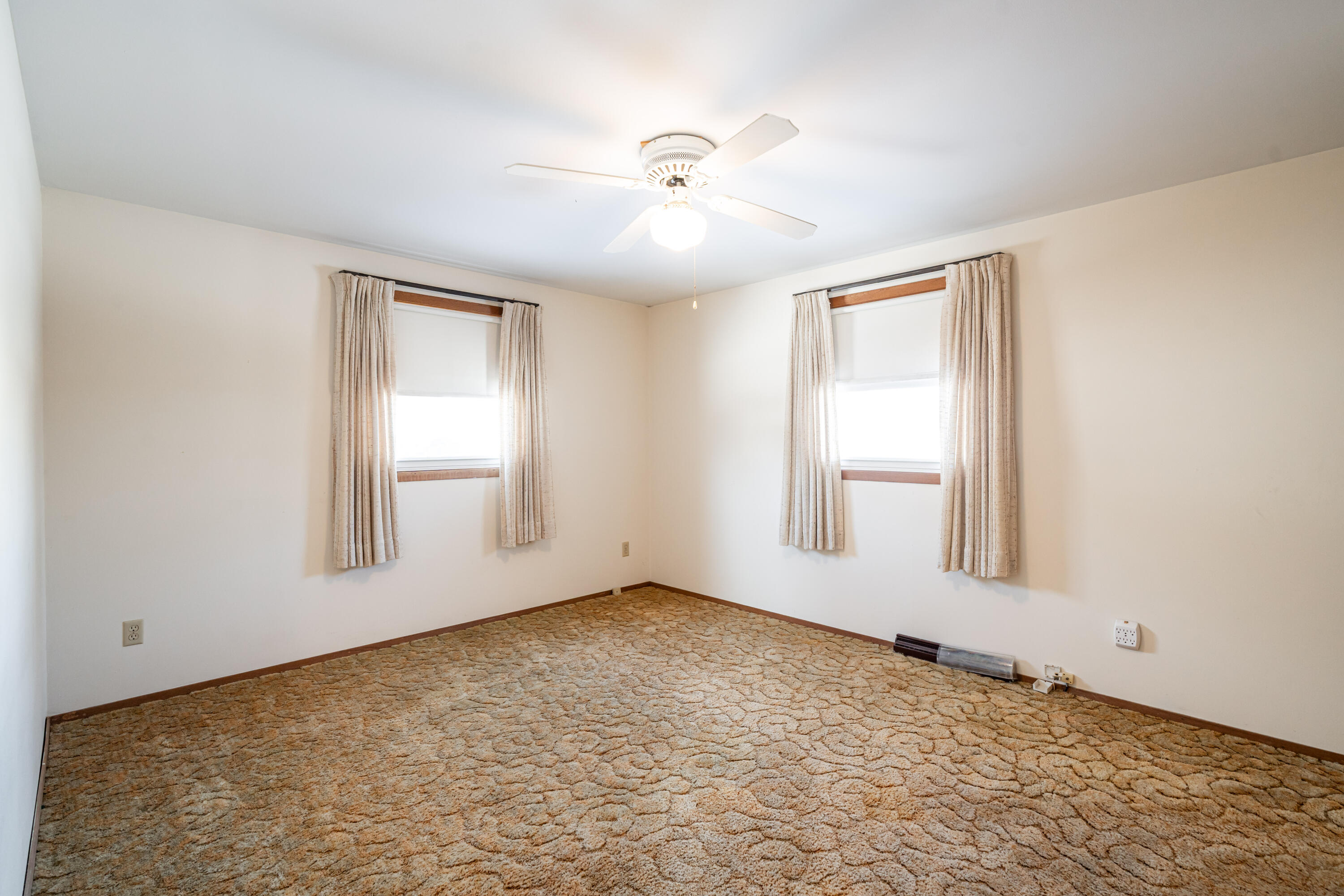 2938 Stonebridge Drive Caledonia, WI 53404 - Photo 8 of 47 Primary Bedroom