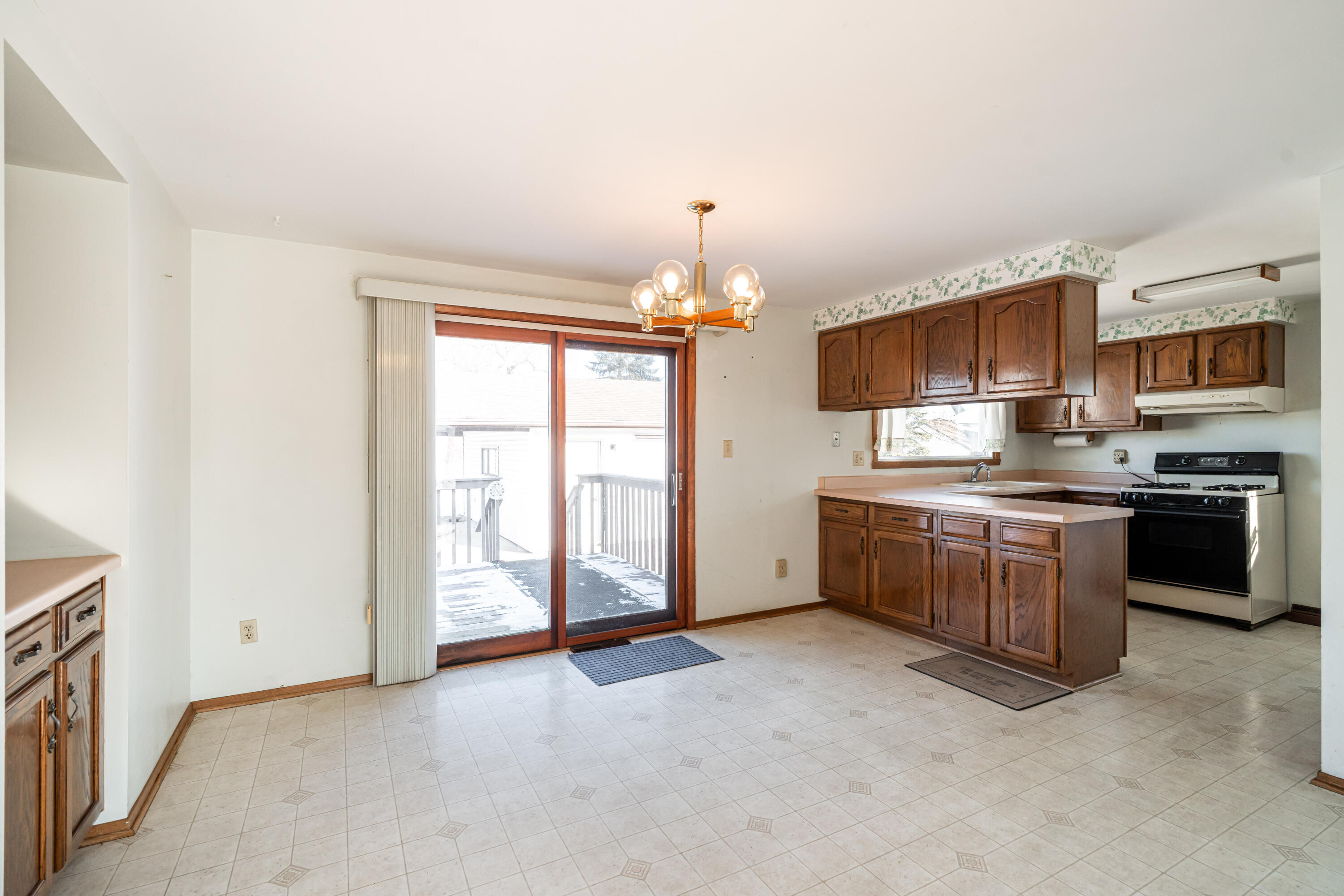 2938 Stonebridge Drive Caledonia, WI 53404 - Photo 6 of 47 Dining Room to Kitchen