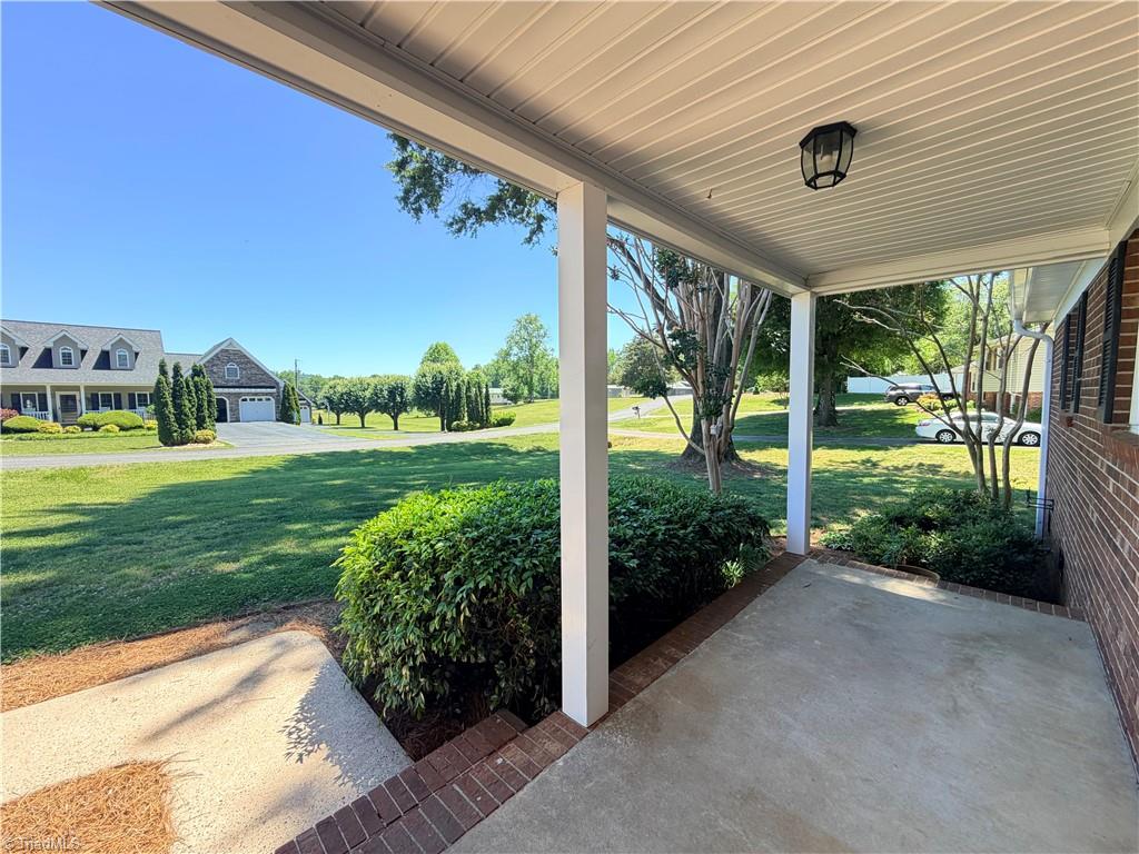 3216 Country View Road Jonesville, NC 28642 - Photo 3 of 30