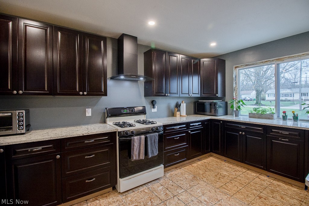 5915 Woodside Road Cleveland, OH 44143 - Photo 7 of 23