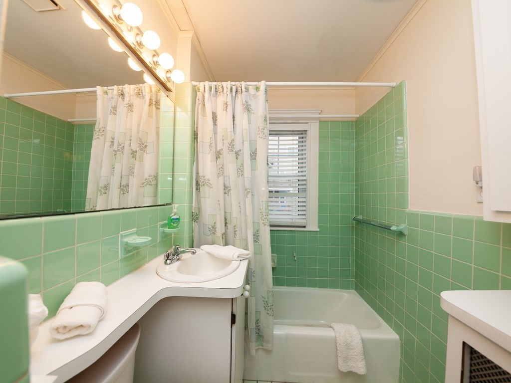 10 Bateswell Road Boston, MA 02124 - Photo 20 of 26 Gallery Image 20
