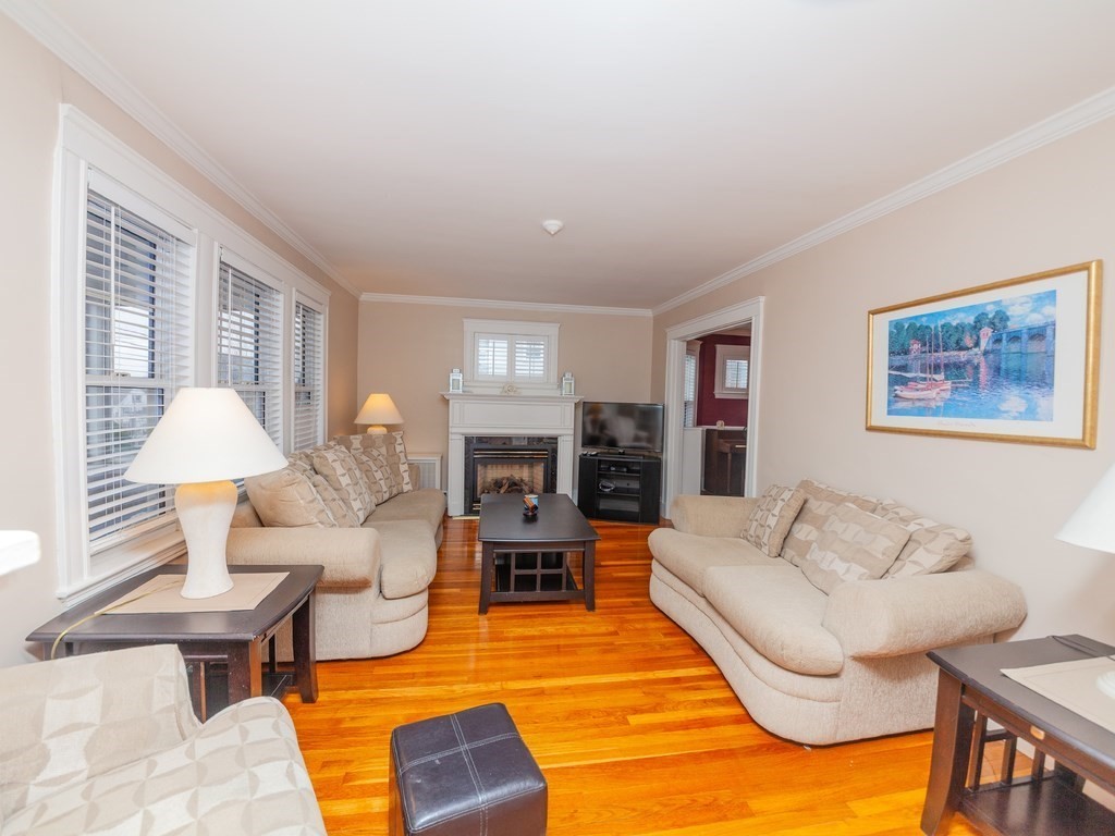 10 Bateswell Road Boston, MA 02124 - Photo 5 of 26 Gallery Image 5