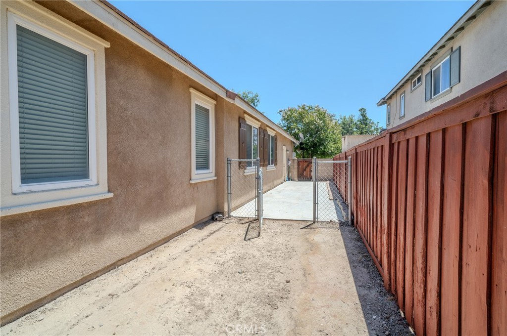1895 Silver Drop Lane Hemet, CA 92545 - Photo 48 of 50 Backyard