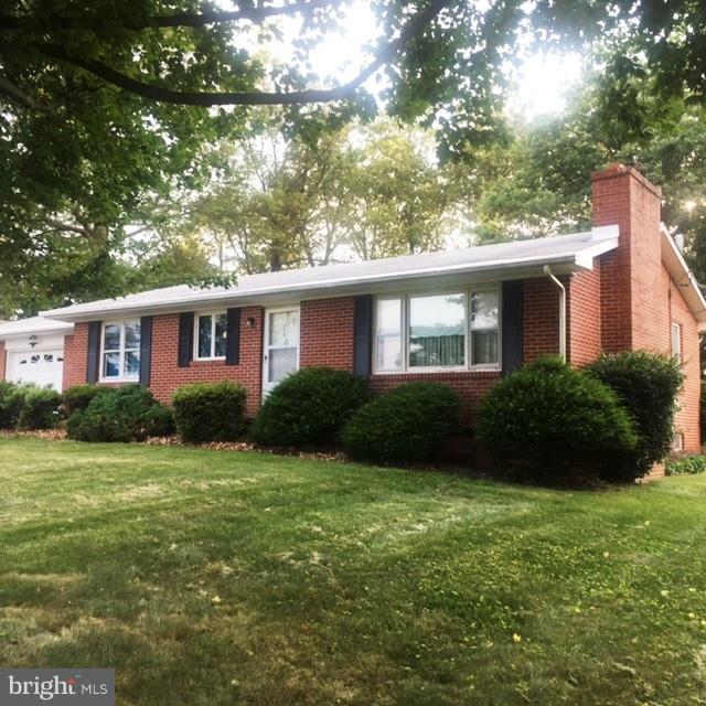 2224 Dennings Road New Windsor, MD 21776 - Photo 1 of 20 Exterior (Front)