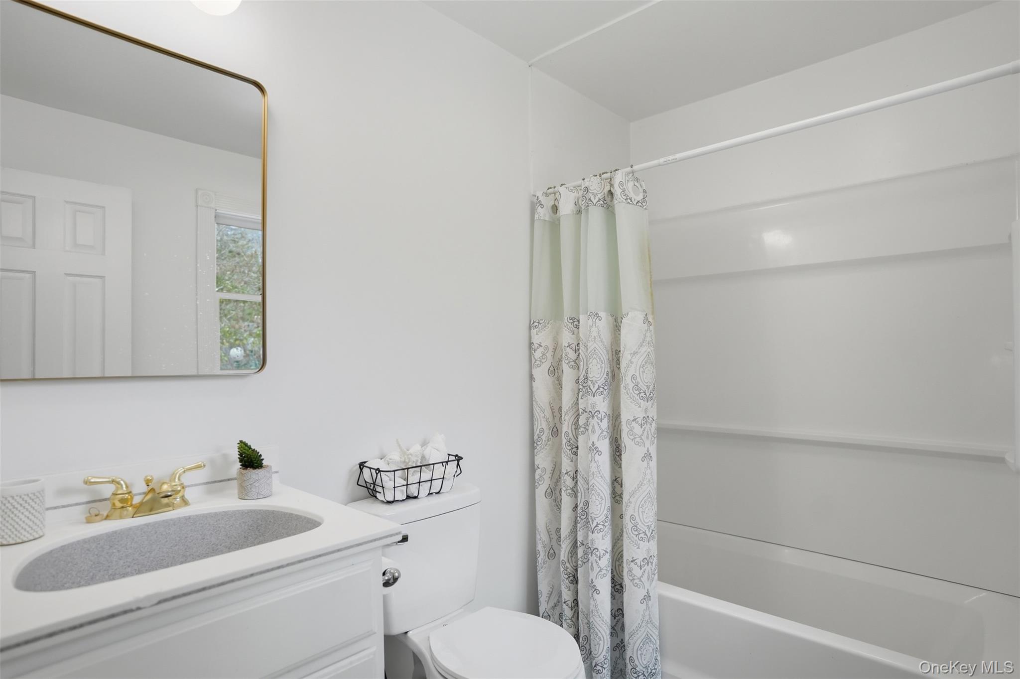 374 Marcott Road Cottekill, NY 12419 - Photo 24 of 41 Bathroom 2 on main level