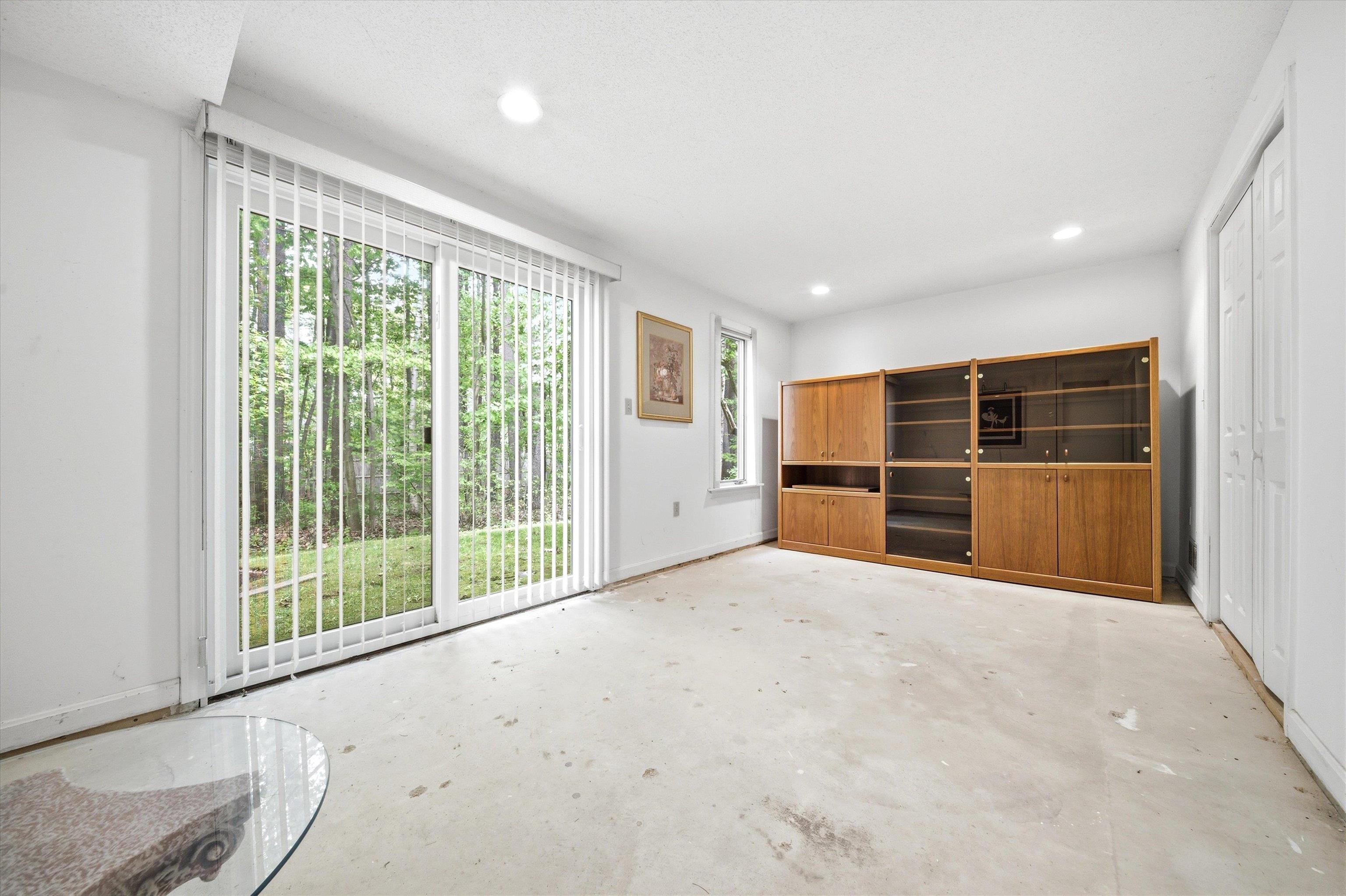 16 Salisbury Road Nashua, NH 03064 - Photo 31 of 39 Gallery Image 31