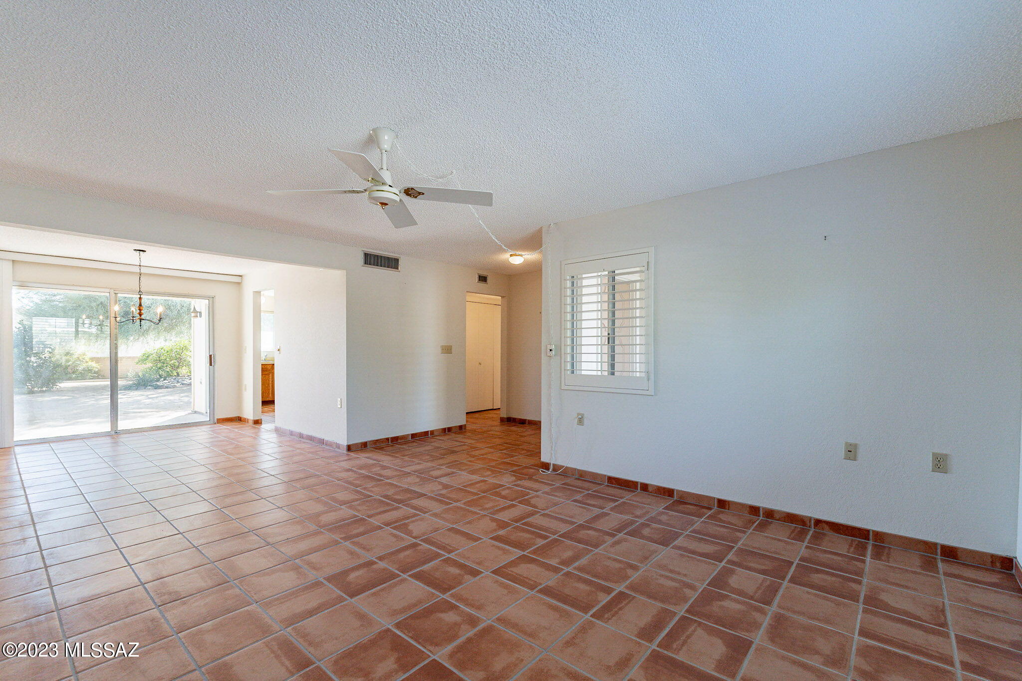445 West Rio-Santa Cruz Green Valley, AZ 85614 - Photo 17 of 42 Gallery Image 17