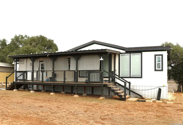 $1,800 | 387 Private Road 1525, Bandera, TX 78003