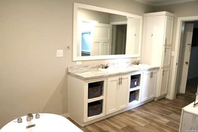 $1,800 | 387 Private Road 1525, Bandera, TX 78003