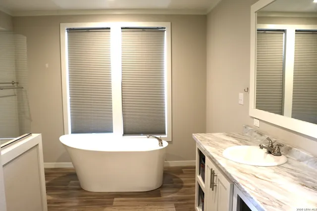 $1,800 | 387 Private Road 1525, Bandera, TX 78003