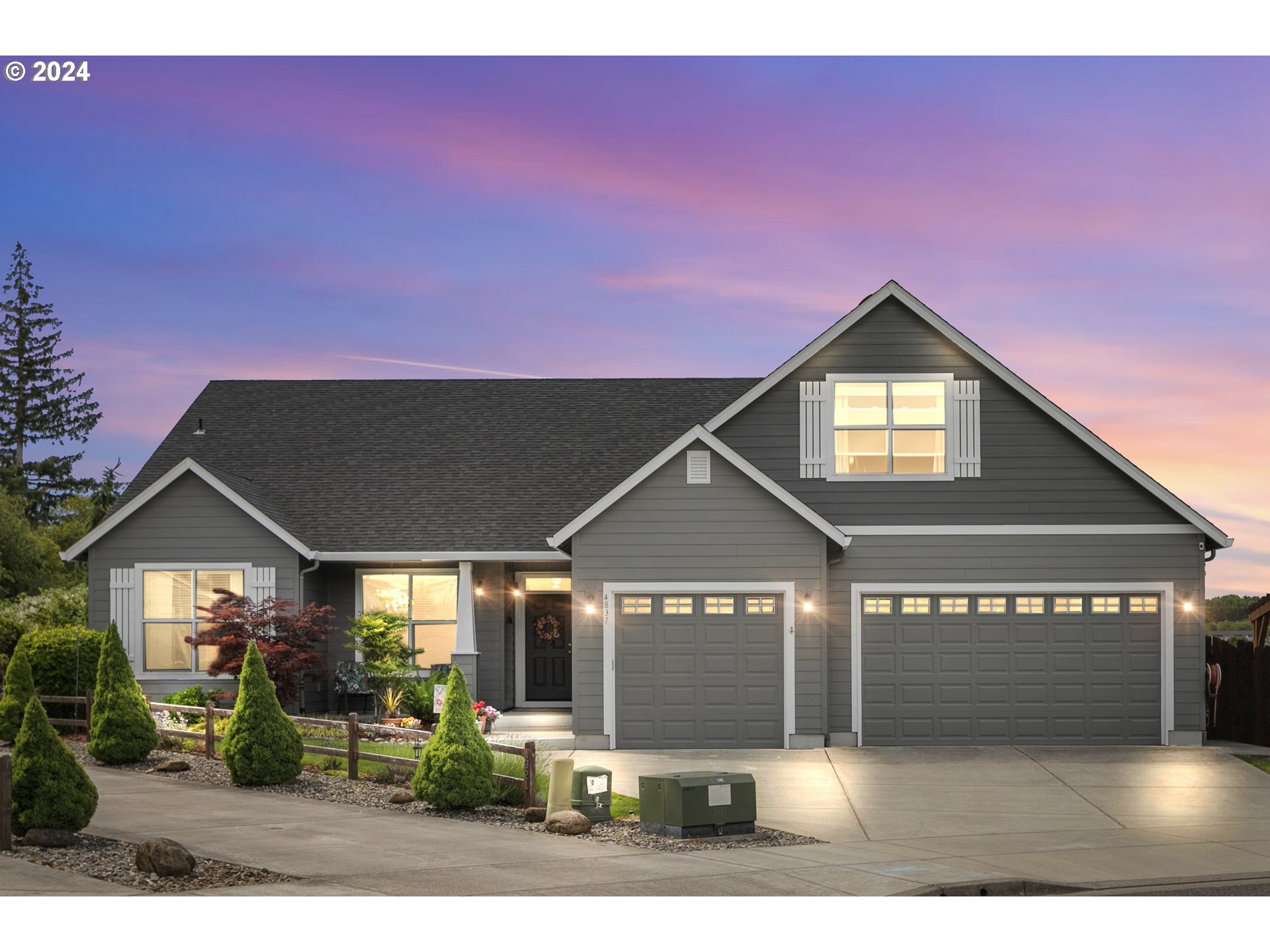 4837 North 6th Street Ridgefield, WA 98642 - Photo 1 of 43 a front view of a house with a yard