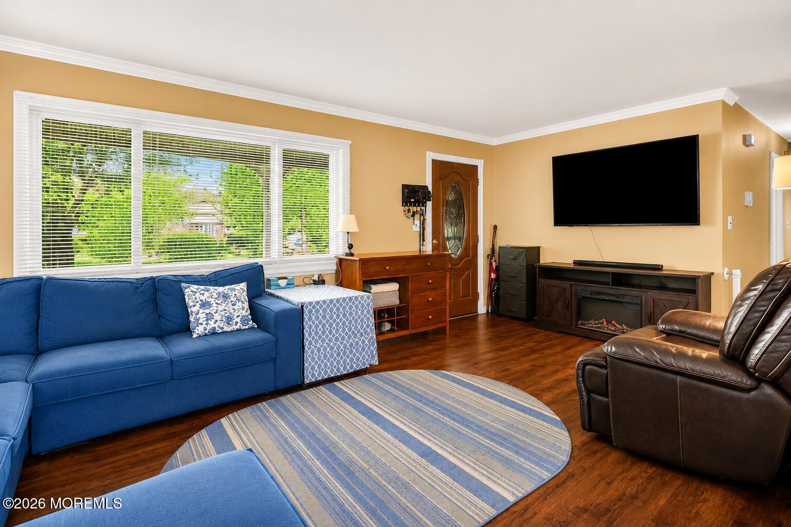 981 Hyson Road Jackson, NJ 08527 - Photo 5 of 28 livingroom
