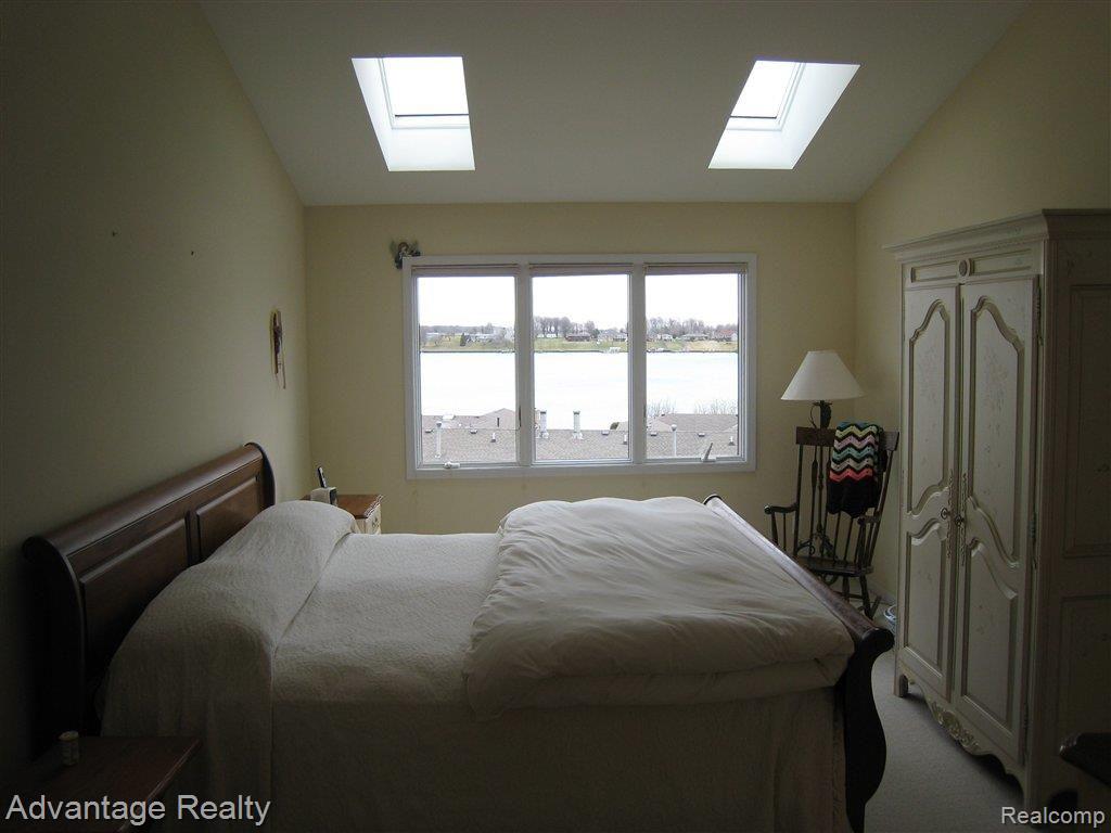 1935 River Road, Unit 28 St. Clair, MI 48079 - Photo 18 of 25 Master Suite