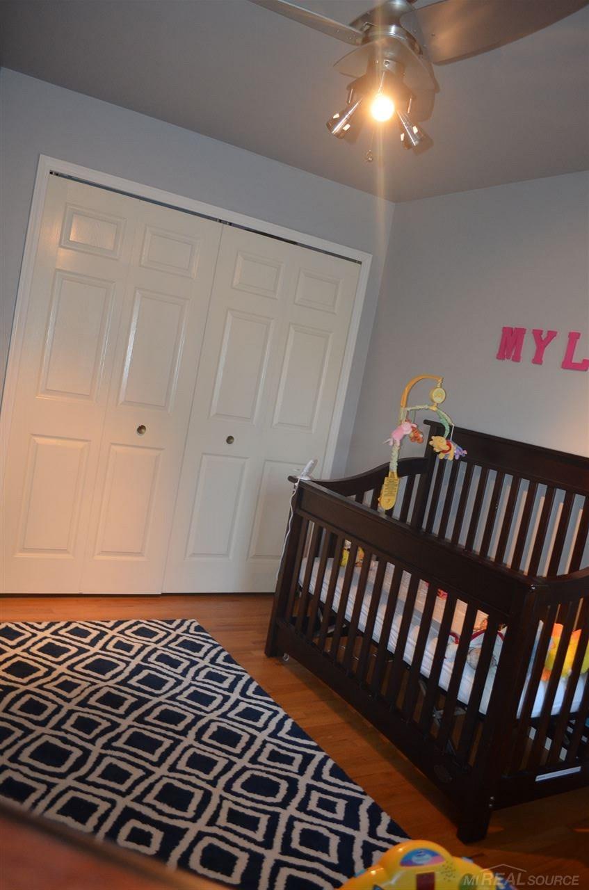 50371 Riverside Drive Macomb, MI 48044 - Photo 13 of 30 2nd bedroom
