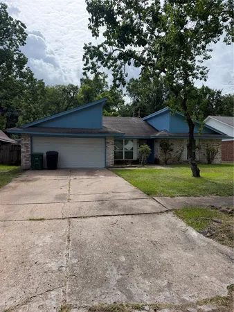 $1,900 | 7714 Ashmole Lane, Houston, TX 77088