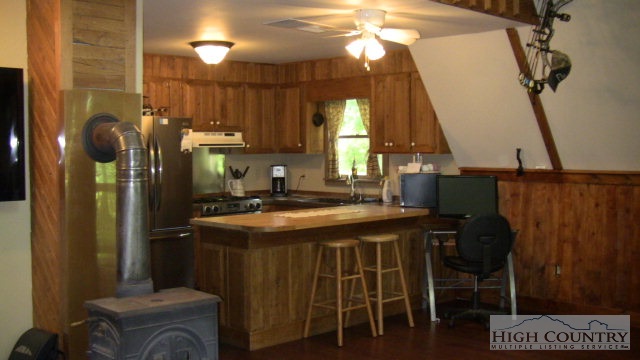 142 Twisting Trail Deep Gap, NC 28618 - Photo 17 of 23 Gallery Image 17
