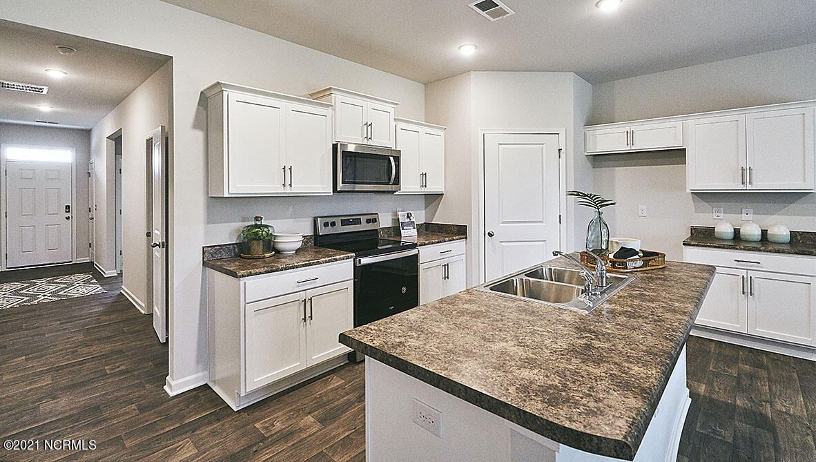7532 Jordan Road Rocky Mount, NC 27803 - Photo 17 of 32 Cali_Express_White_Cabinets16