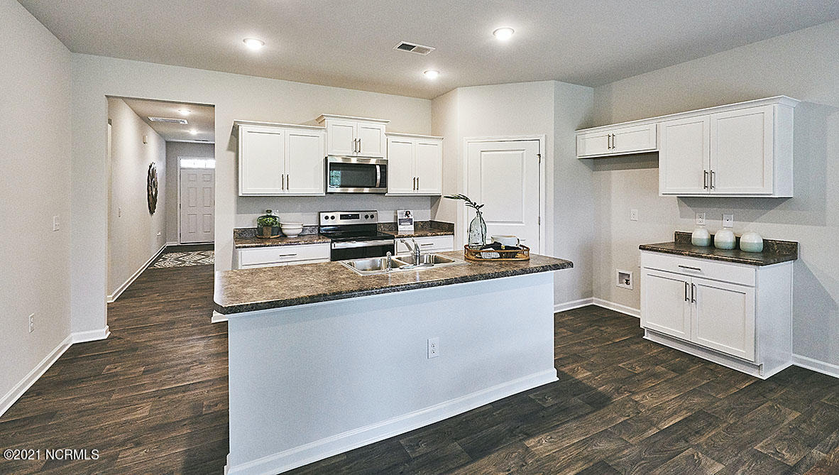 7532 Jordan Road Rocky Mount, NC 27803 - Photo 18 of 32 Cali_Express_White_Cabinets17