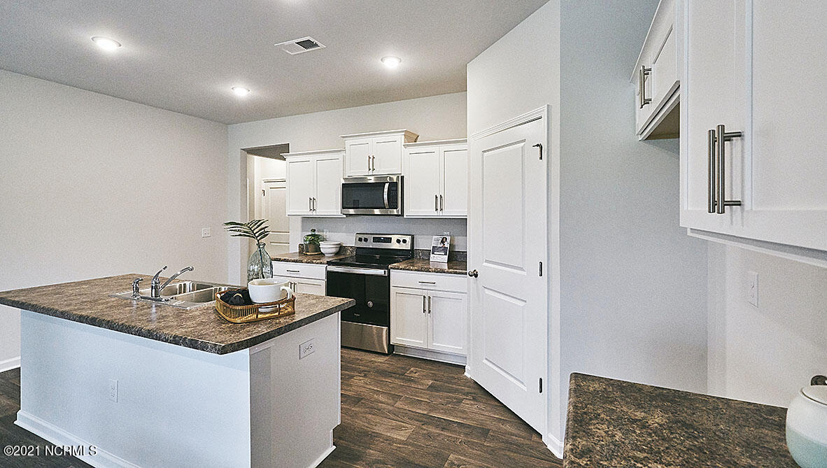 7532 Jordan Road Rocky Mount, NC 27803 - Photo 19 of 32 Cali_Express_White_Cabinets18