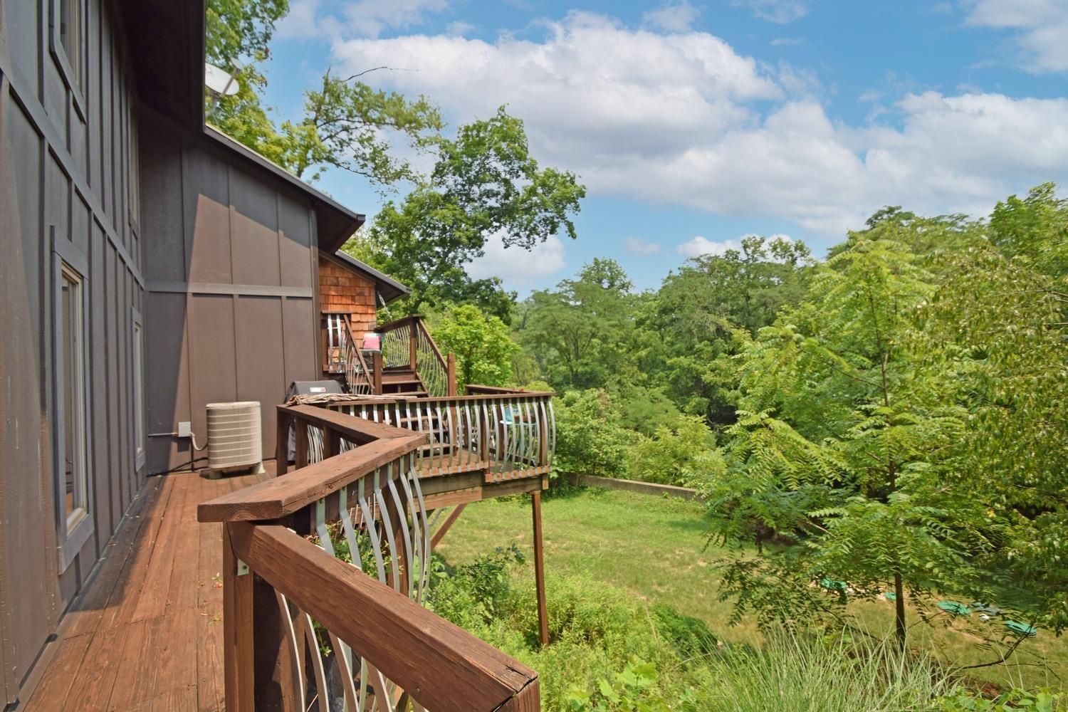 6120 Daleview Road Cincinnati, OH 45247 - Photo 3 of 43 Gallery Image 3