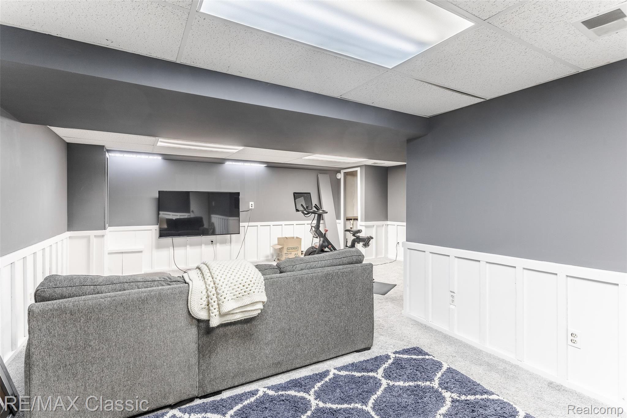 5151 Patrick Road West Bloomfield, MI 48322 - Photo 40 of 43 Patrick-31.jpg