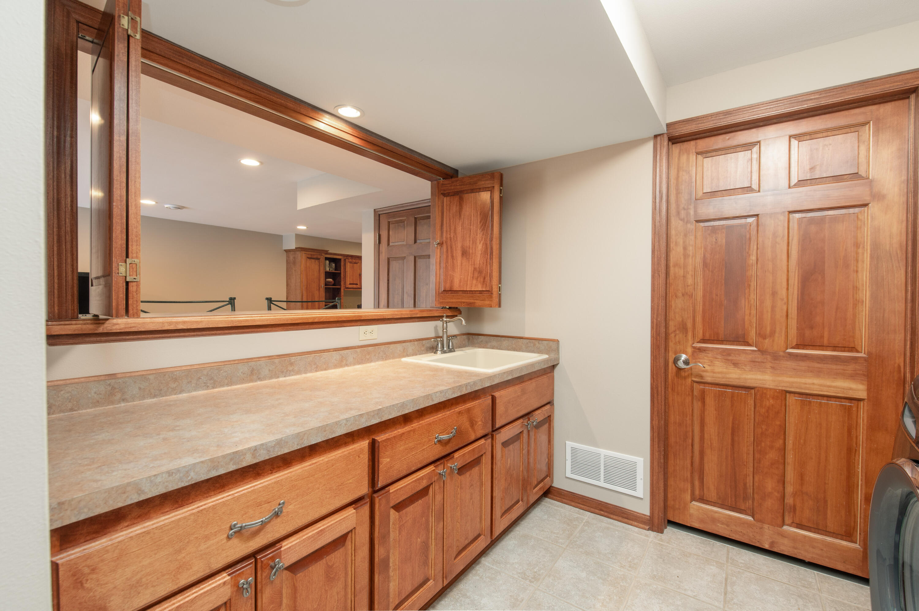 1815 Bark River Drive Delafield, WI 53029 - Photo 25 of 63 Lower Leve