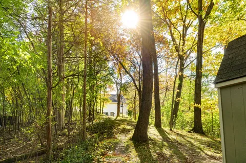 $899,900 | 1815 Bark River Drive, Delafield, WI 53029