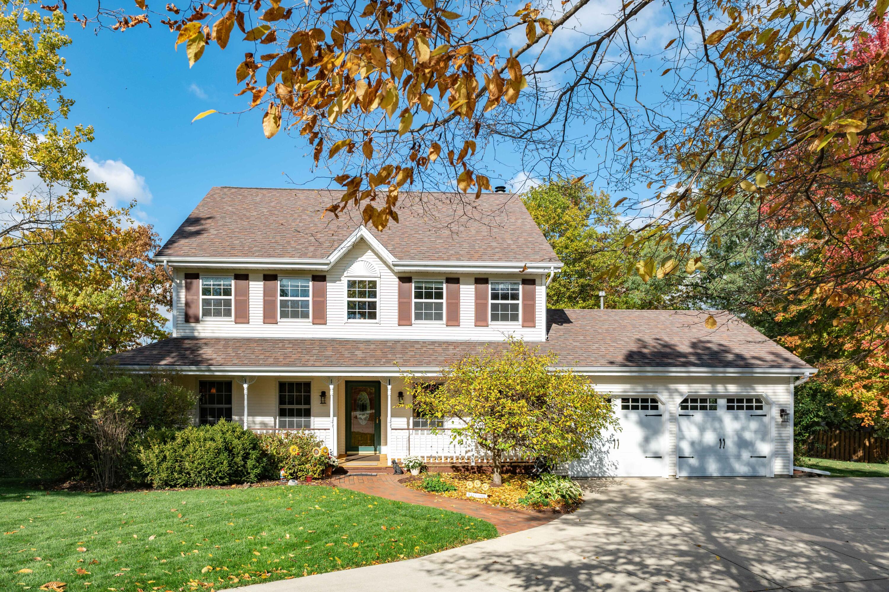1815 Bark River Drive Delafield, WI 53029 - Photo 43 of 63 Exterior Front