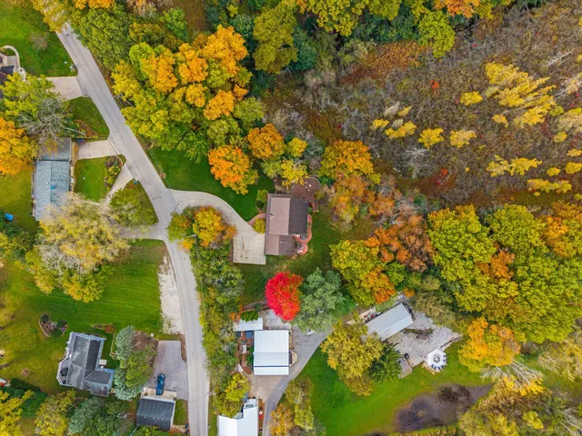 $899,900 | 1815 Bark River Drive, Delafield, WI 53029