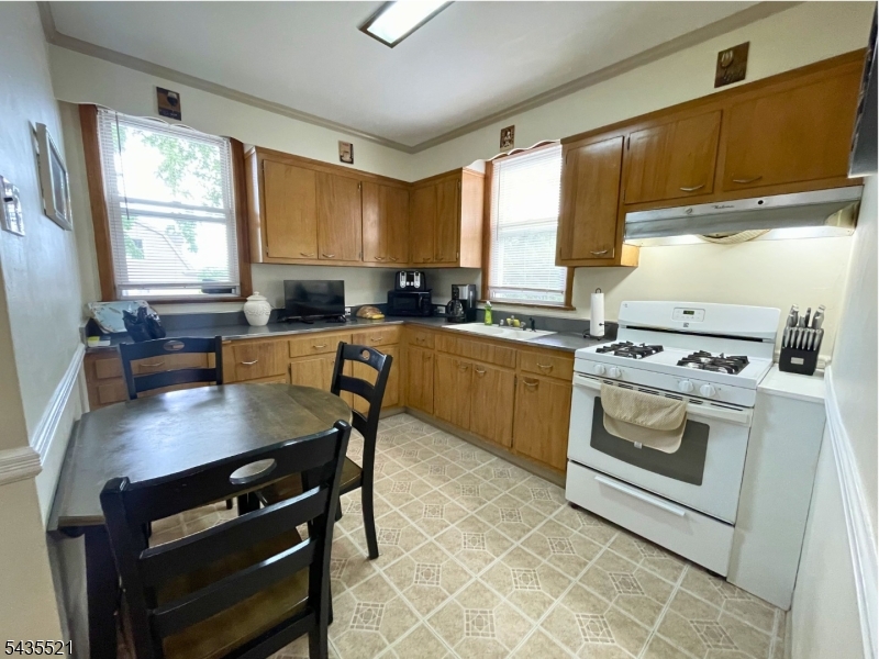 136 North Spring Street, Unit 2 Bloomfield, NJ 07003 - Photo 2 of 13
