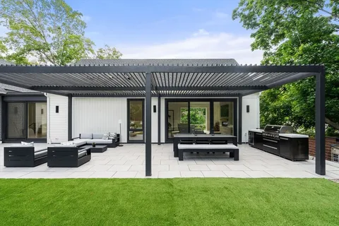 $5,695,000 | 21 White Oak Road, Newton, MA 02468