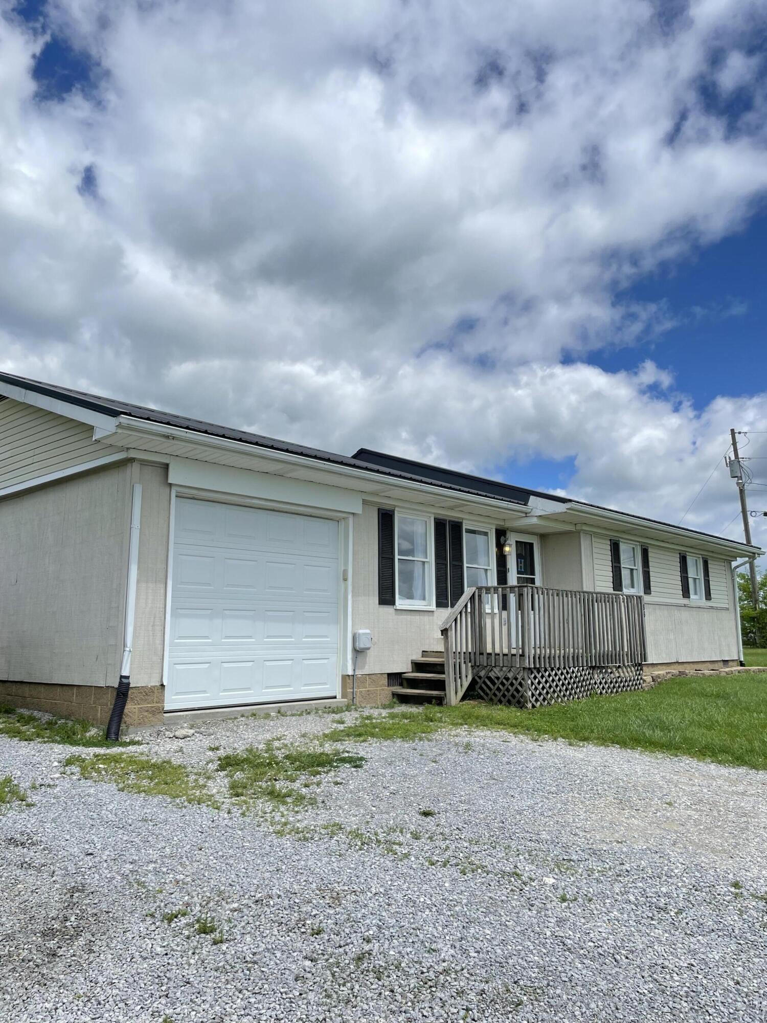 86 Rachel Way Stanford, KY 40484 - Photo 3 of 33 IMG_0837