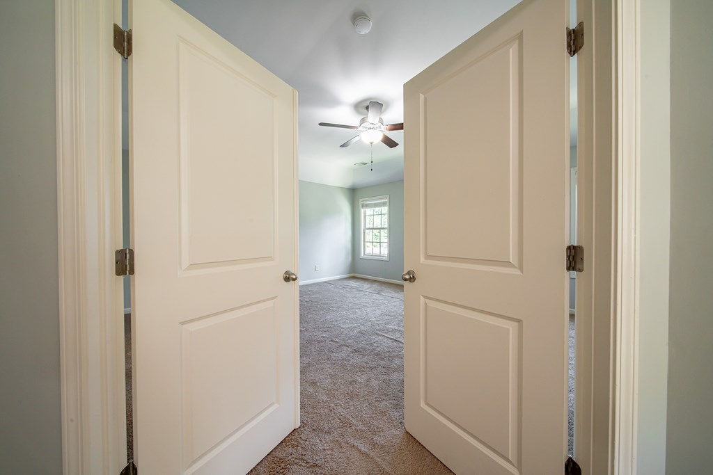 38 Pin Oak Way Hamilton, GA 31811 - Photo 33 of 50 a view of a bathroom from the hallway