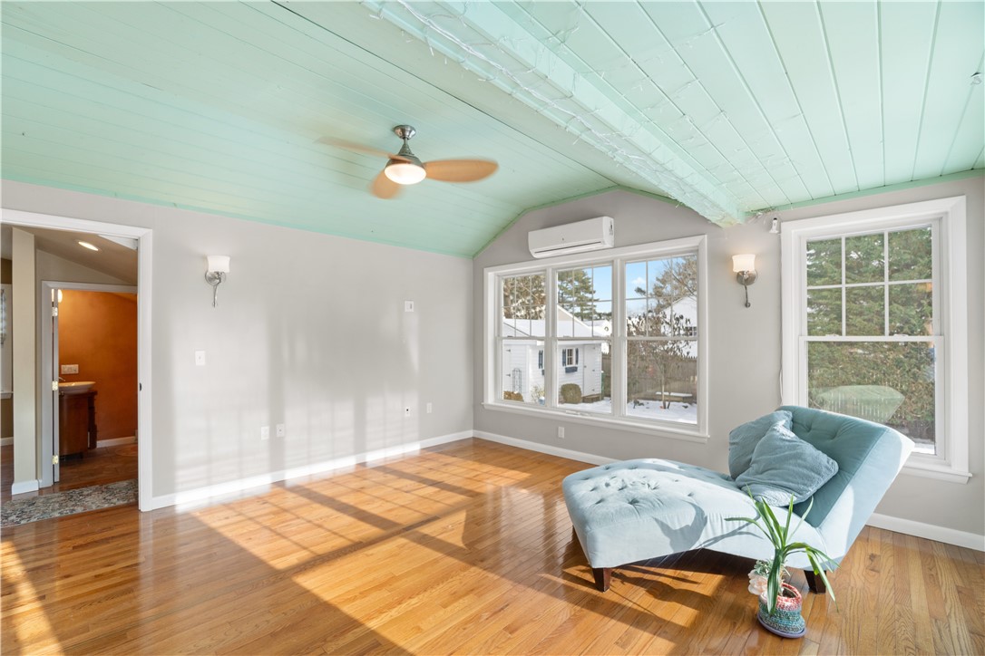 76 Leslie Road Warwick, RI 02888 - Photo 2 of 43