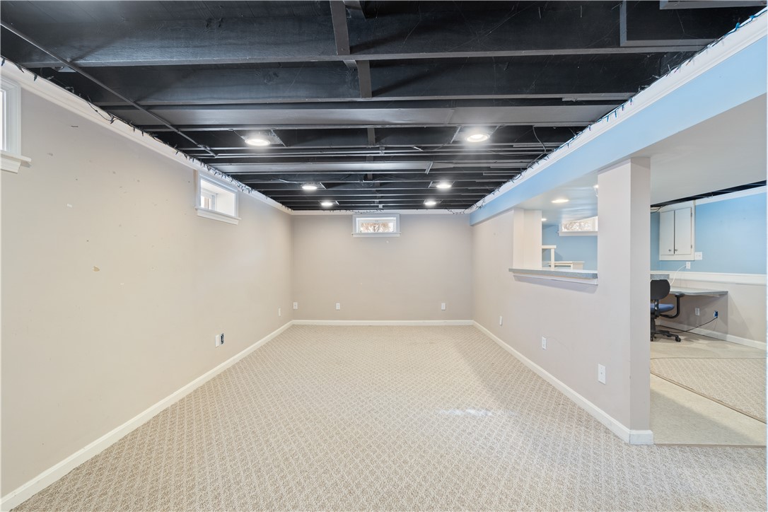 76 Leslie Road Warwick, RI 02888 - Photo 27 of 43