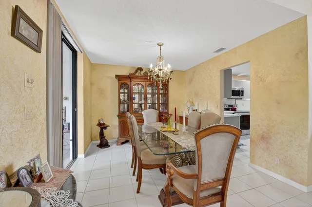 $465,000 | 10559 Ladypalm Lane, Unit A, Boca Raton, FL 33498