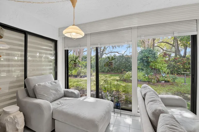 $465,000 | 10559 Ladypalm Lane, Unit A, Boca Raton, FL 33498