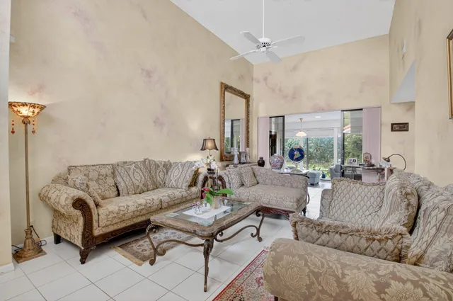 $465,000 | 10559 Ladypalm Lane, Unit A, Boca Raton, FL 33498