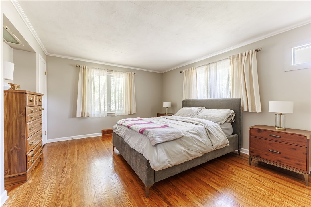 180 Overbrook Road Pittsford, NY 14618 - Photo 14 of 35