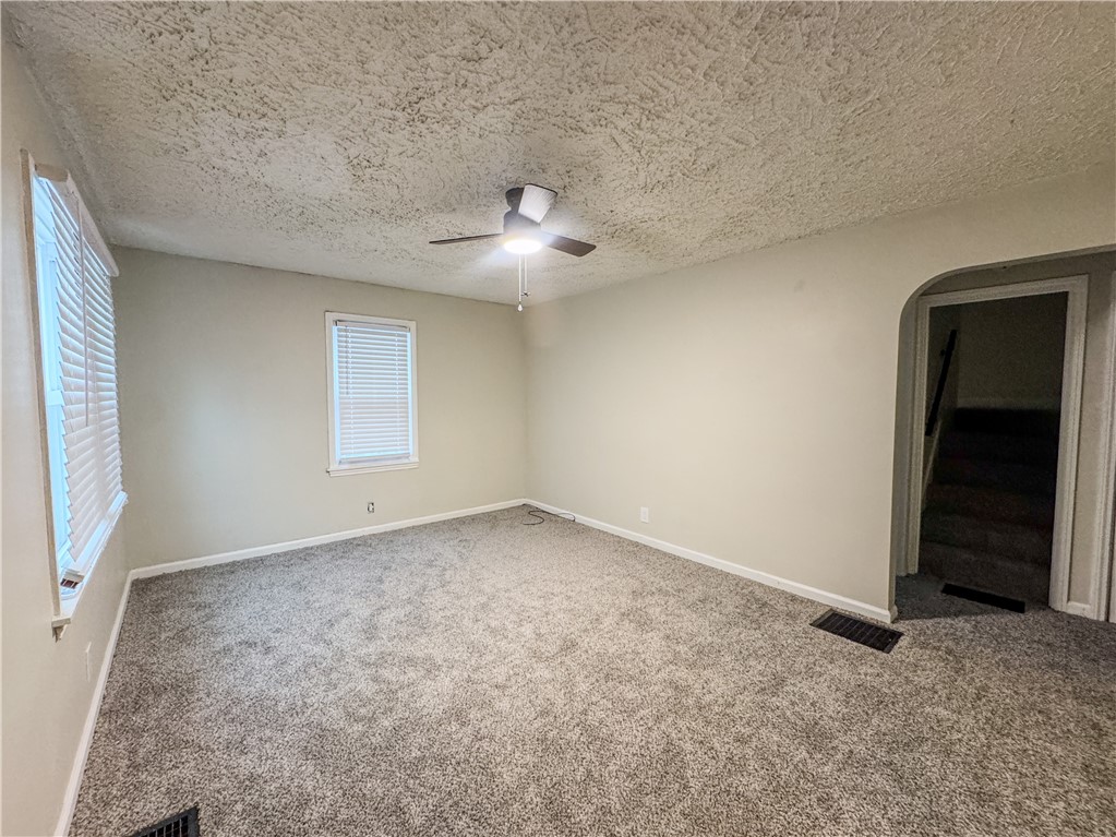 283 Forgham Road Greece, NY 14616 - Photo 4 of 21