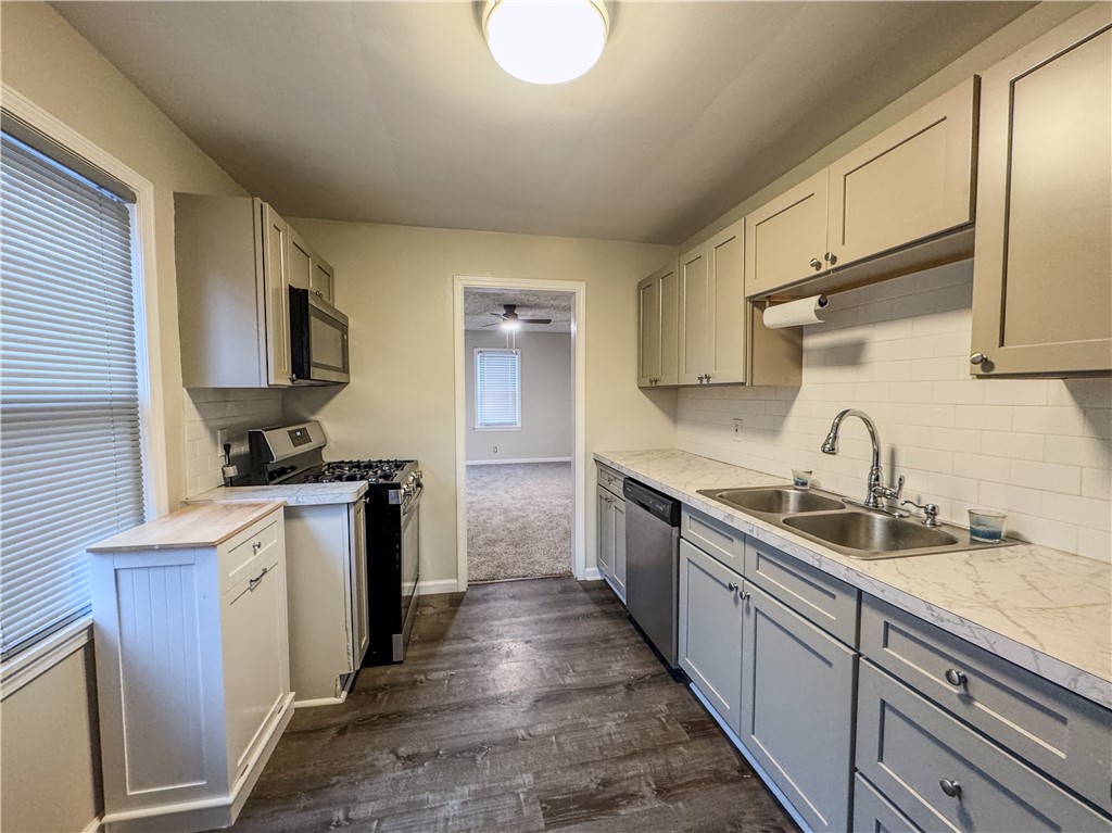 283 Forgham Road Greece, NY 14616 - Photo 7 of 21