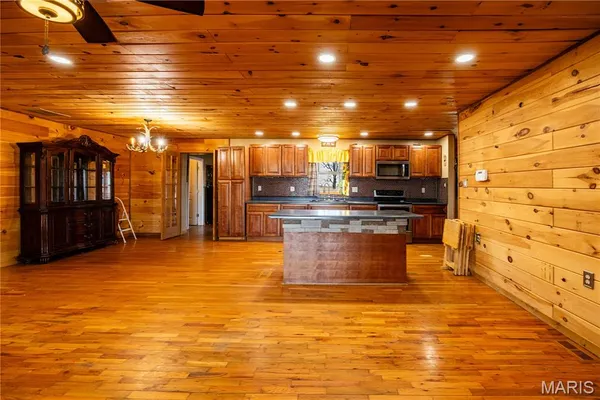 $275,000 | 5731 West 408 Road, Bertrand, MO 63823