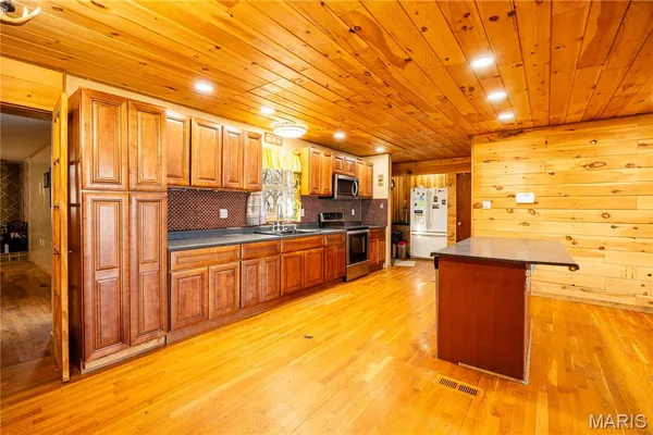 $275,000 | 5731 West 408 Road, Bertrand, MO 63823