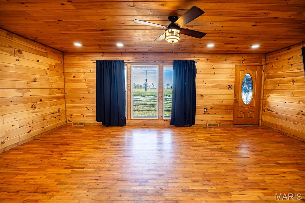 5731 West 408 Road Bertrand, MO 63823 - Photo 7 of 51